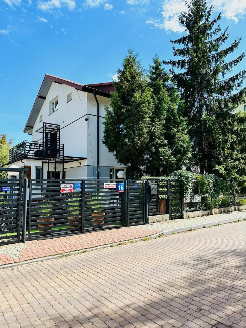 Willa Bielany Pokoje Varšava Exteriér fotografie